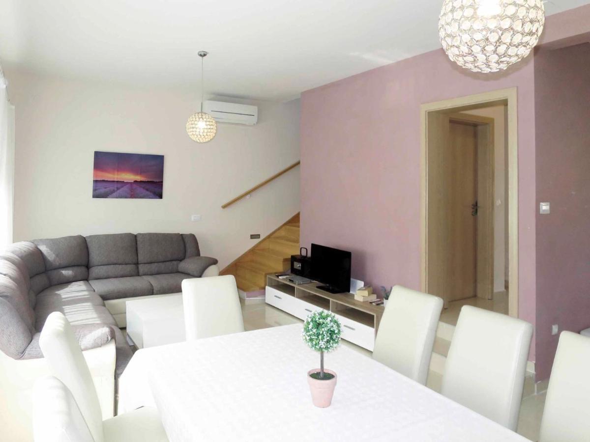 Holiday Home Silvija - Zad107 By Interhome Ζαντάρ Εξωτερικό φωτογραφία
